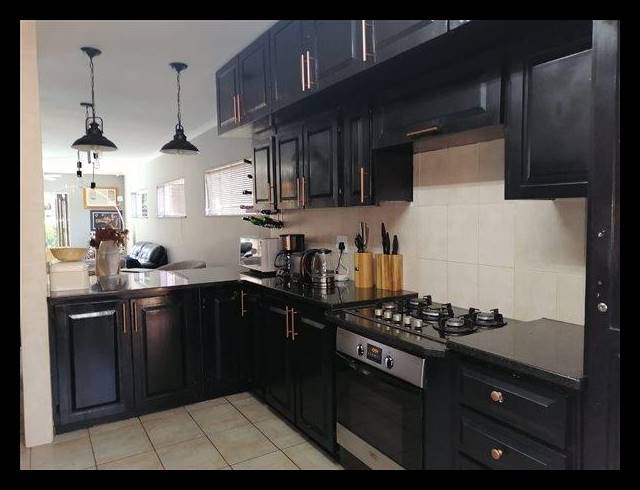 3 BEDROOM SIMPLEX FOR SALE IN MEER EN SEE